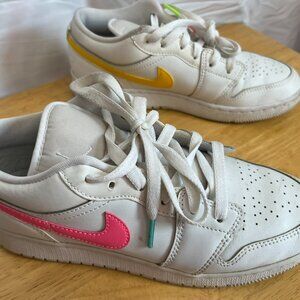 Nike Air Jordan Retro 1 Low GS White Neon Sz Mens 5.5Y CW7035-100 Womens Size 7